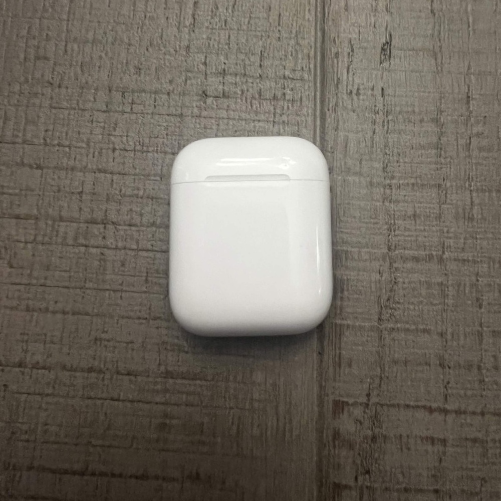 Apple AirPods 1st Gen